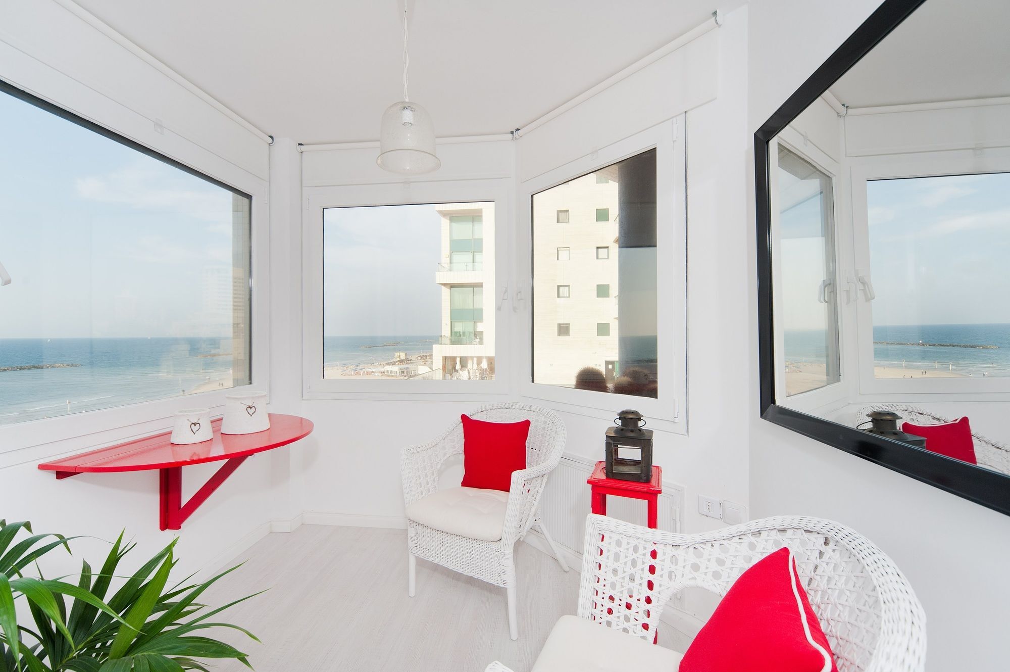 Chic 3Br Apt W Sauna & Parking On The Beach By Sea N' Rent Tel Aviv Exterior photo