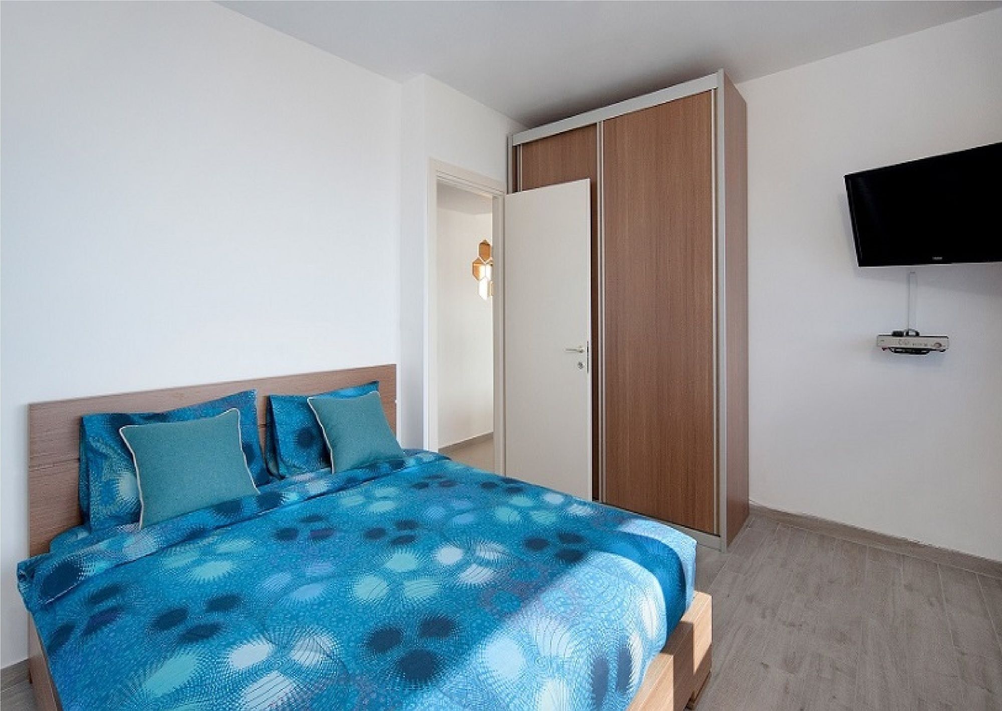 Chic 3Br Apt W Sauna & Parking On The Beach By Sea N' Rent Tel Aviv Exterior photo