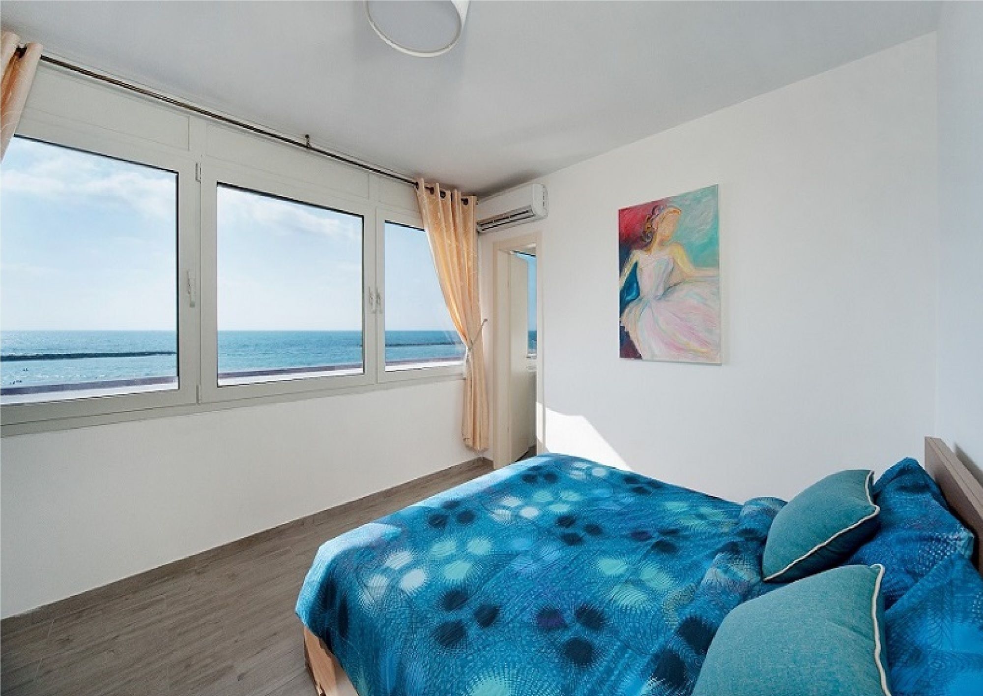 Chic 3Br Apt W Sauna & Parking On The Beach By Sea N' Rent Tel Aviv Exterior photo